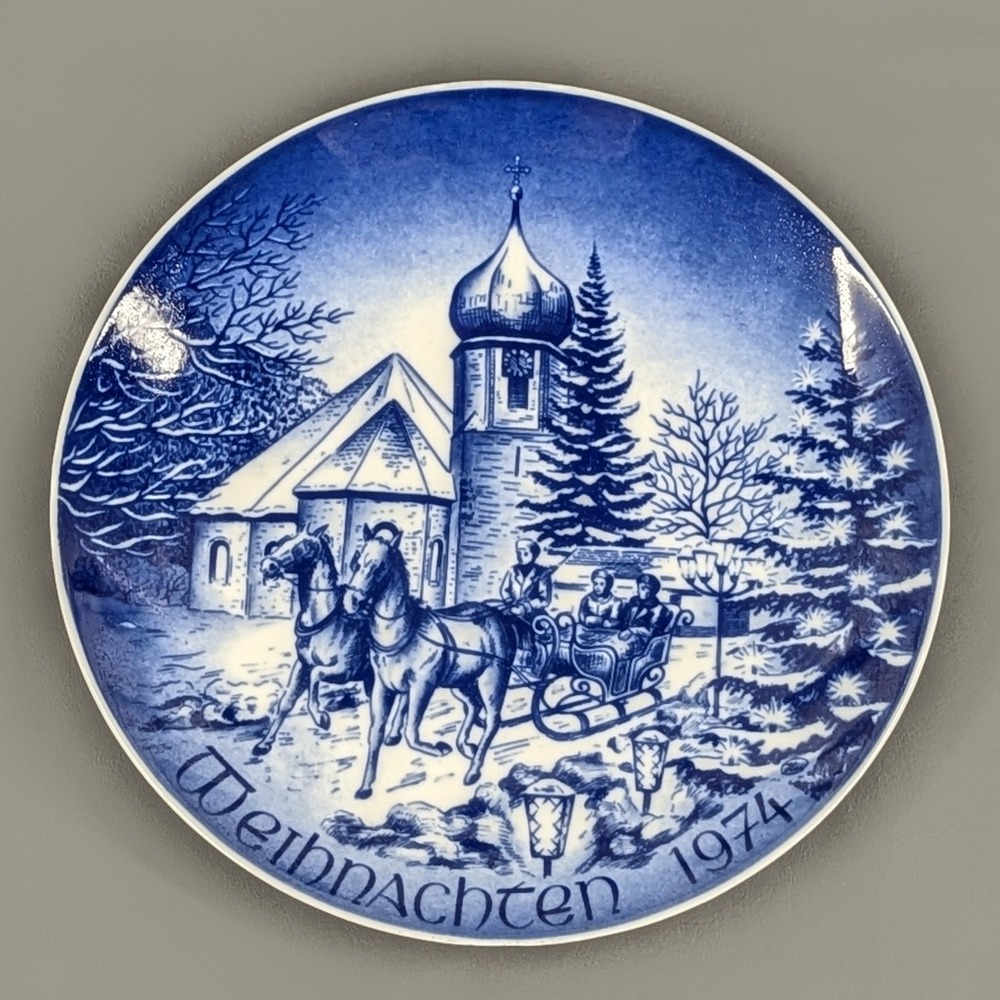 Bareuther Bavaria Christmas 1974 Hinterzarten Black Forest Collector Plate